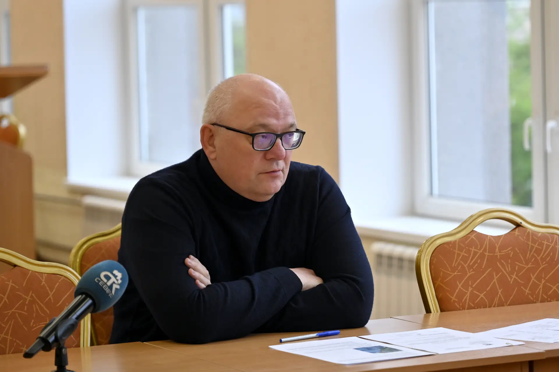 Владимир Евменьков:

- «Коммунальный час» сегодня посвятили вопросам содержания придомовых и обществ