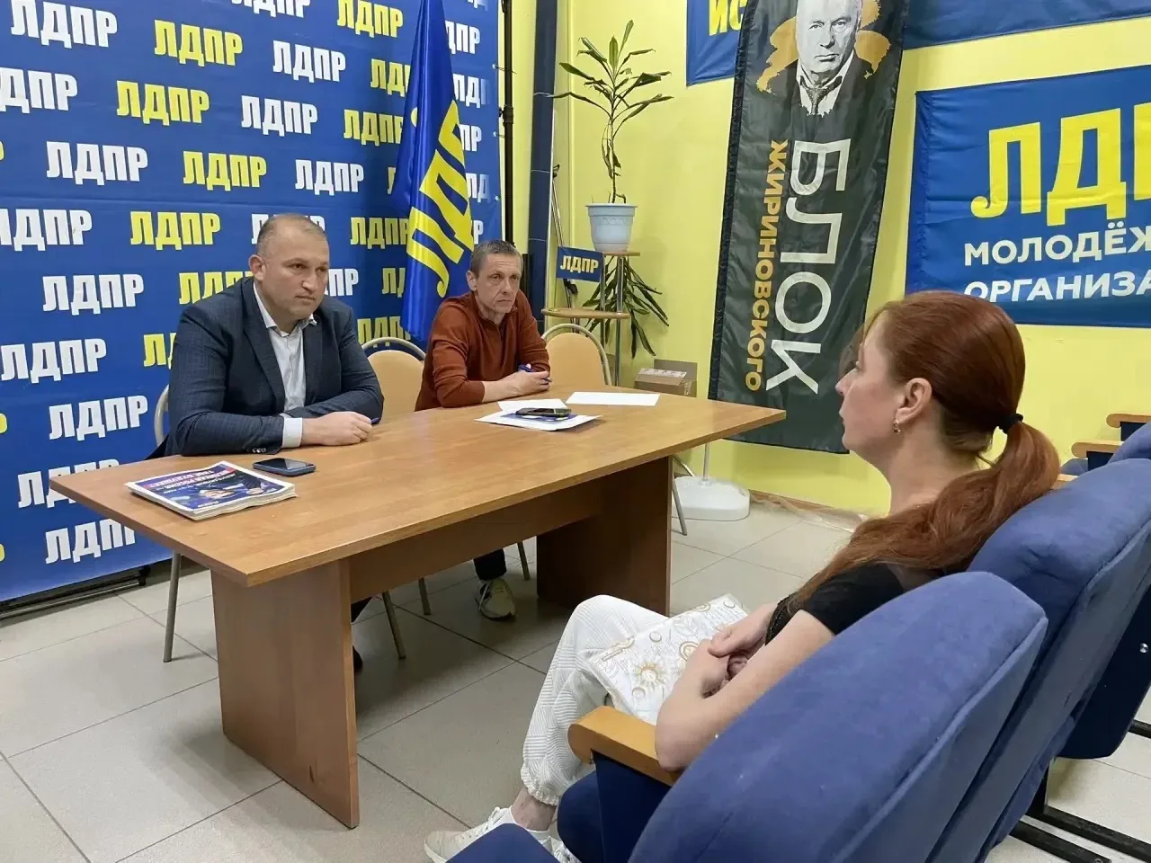 👥 В рамках Всероссийского дня приема граждан депутат Алексей Томанов провел встречу с ...