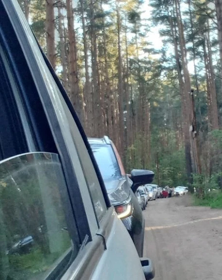 Ярославцы массово потянулись к воде.

Под вечер многие жалуются, что один выезд с берега Прусовских 