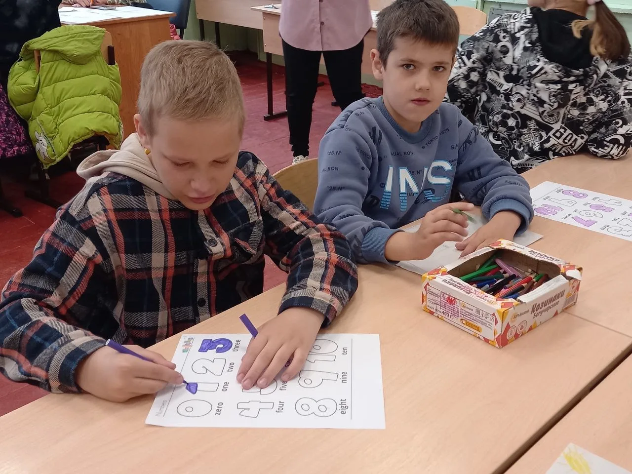 🆎Happy English📚

🔠Вчера в нашем лагере состоялась игра по английскому языку. 

💫Отряды соревнова