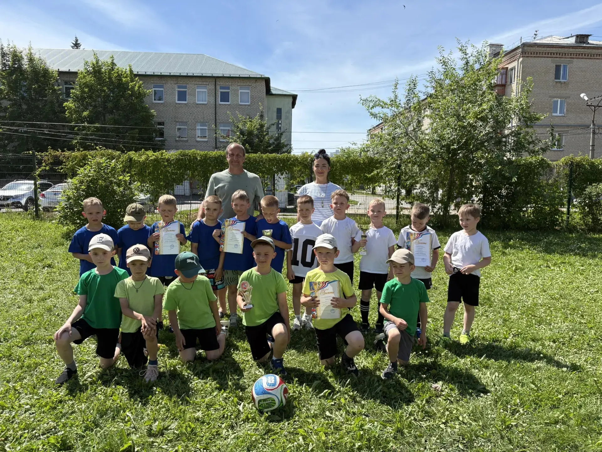 🎉 Ура! У нас прошёл настоящий футбольный турнир в детском саду! ⚽️

На нашей спортивной площадке ки