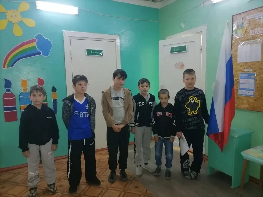 Первый день в летнем пришкольном лагере под девизом «Здравствуйте, лагерь!».
