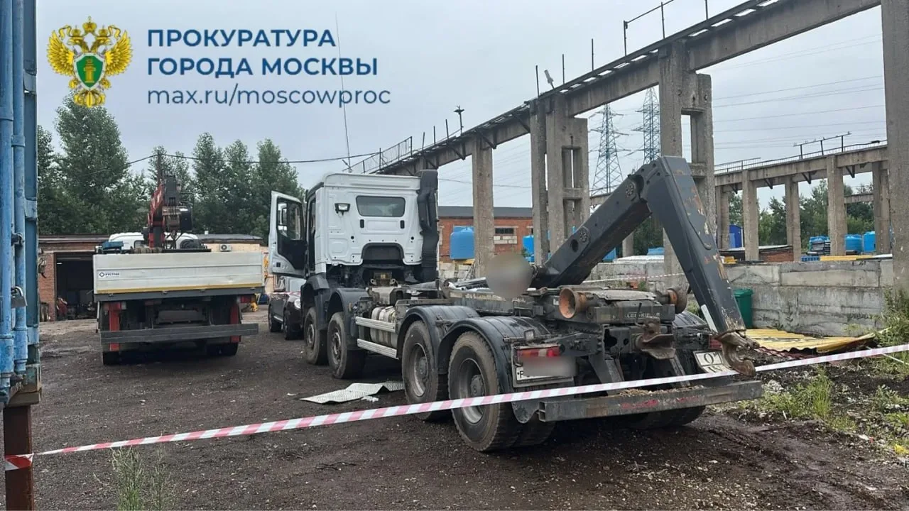 Рабочий погиб от обрушения гидравлической стрелы на стройке в Москве.

47-летний мужчина ремонтирова