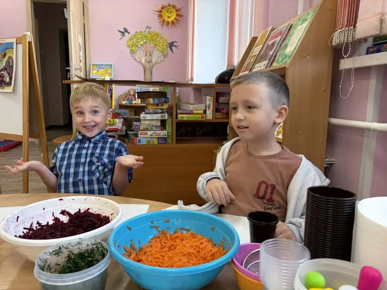 В старшей группе «Непоседы» прошло необычное занятие, завершающее тему «Овощи». Ребята ...