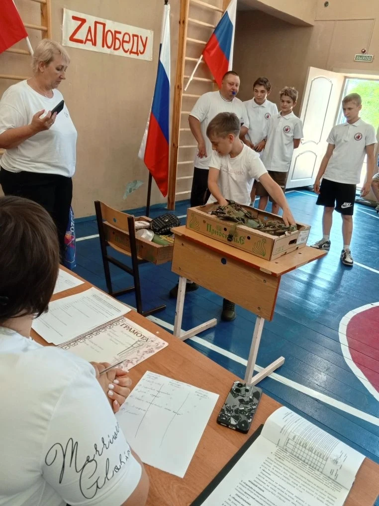 Ежегодная игра "Зарничка", прошла  в МКОУ Мечетская СОШ. Наш отряд был с наставниками. Представителя