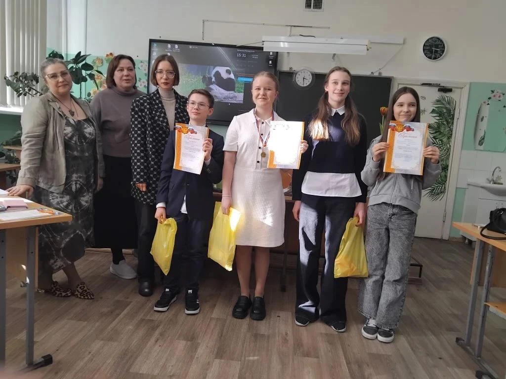 Поздравляем победителя «Весенней сессии юных ученых»! 🏆  10 марта ученица 6Е класса нашей школы, Сев