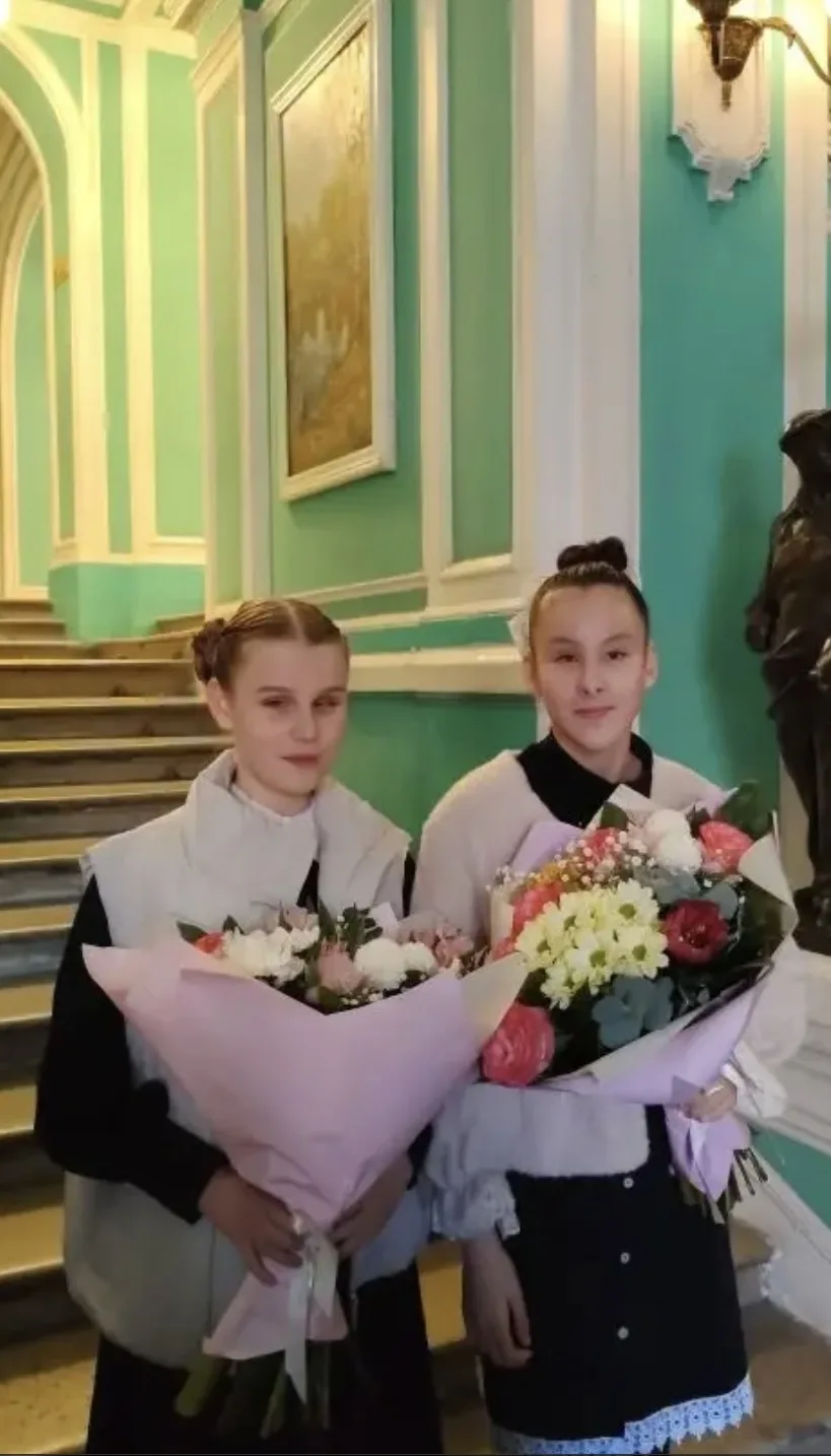 К НОВЫМ ВЕРШИНАМ: В ПЕТЕРБУРГЕ ПРОШЕЛ ФЕСТИВАЛЬ «ШАГ НАВСТРЕЧУ!»🎉