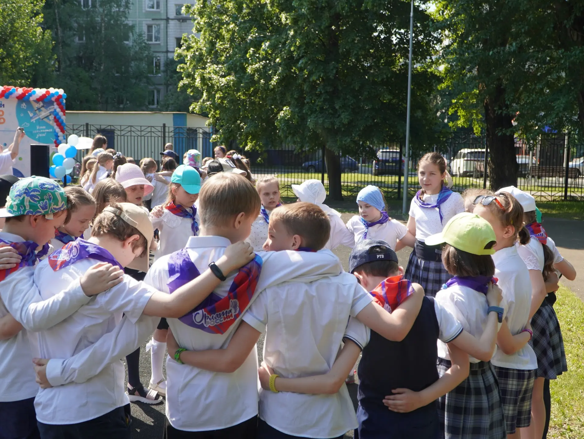 🦅 Подходит к концу учебный год, а вместе с ним — большое путешествие юных Орлят по трекам программы 
