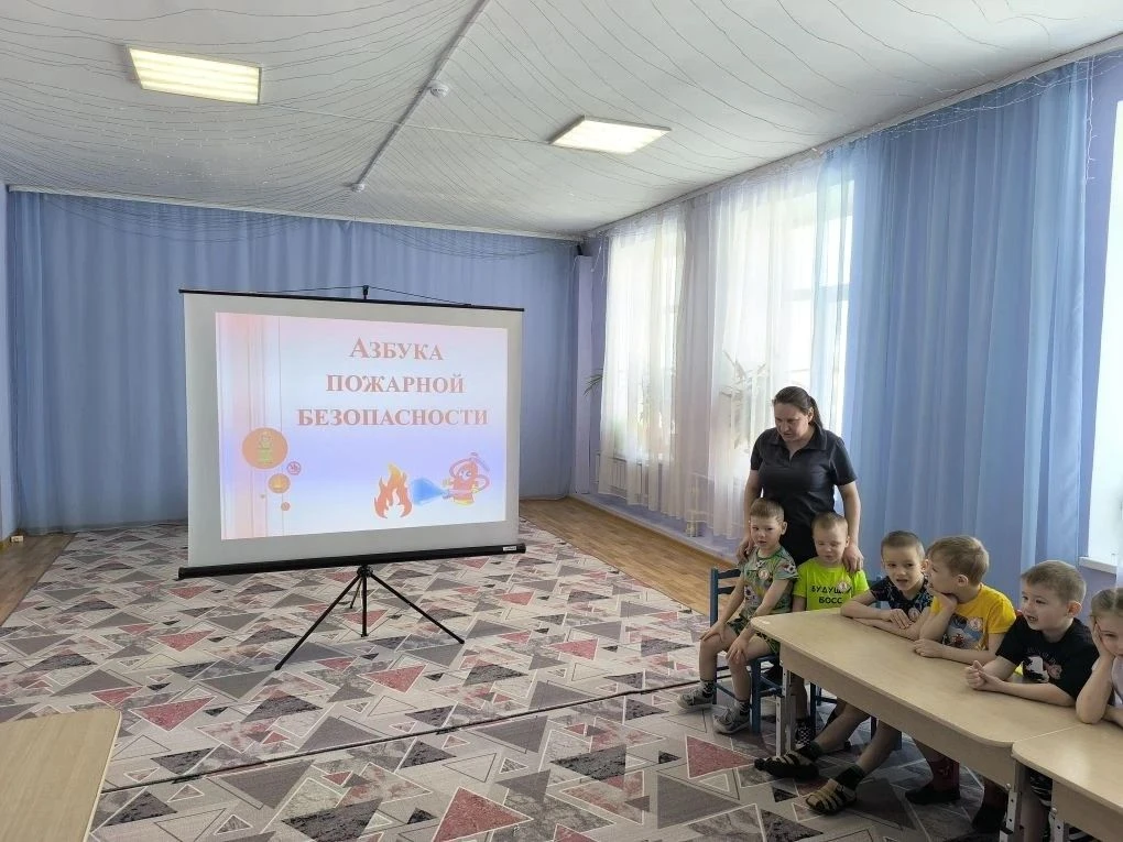 Безопасность превыше всего! Тематическая неделя в детском саду В нашем детском саду зав...