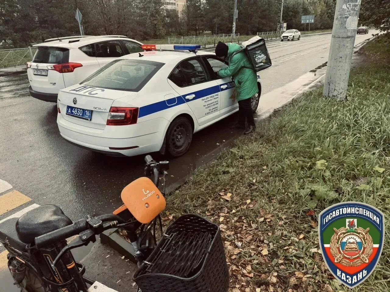 В Казани во время рейда 45 пешеходов и самокатчиков оштрафовали за нарушения ПДД