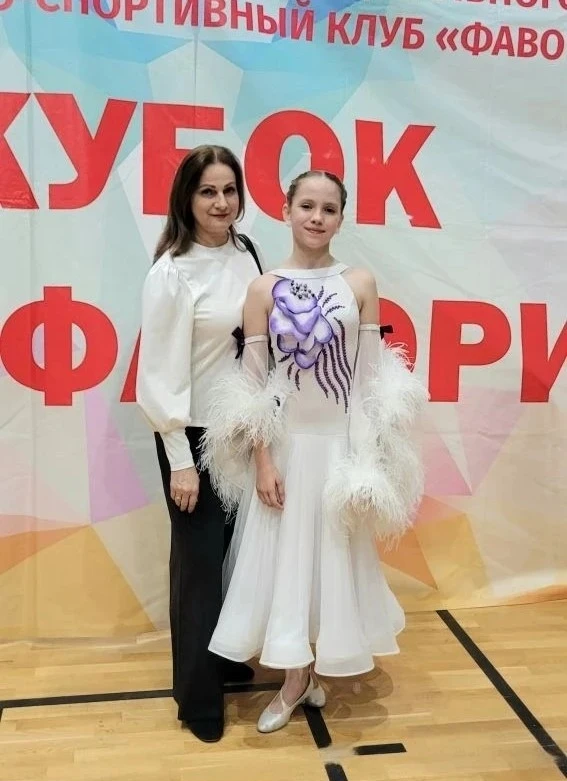 В минувшие выходные в ФОКе «Юность» прошли соревнования на кубок «Фаворит» по танцевальному спорту. 