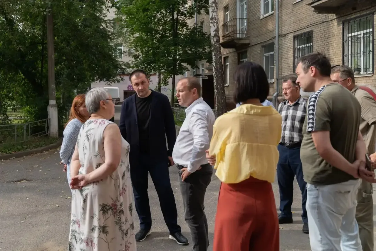 Осмотрели многоквартирные дома, в которых в настоящее время ведутся работы Фондом капитального ремон