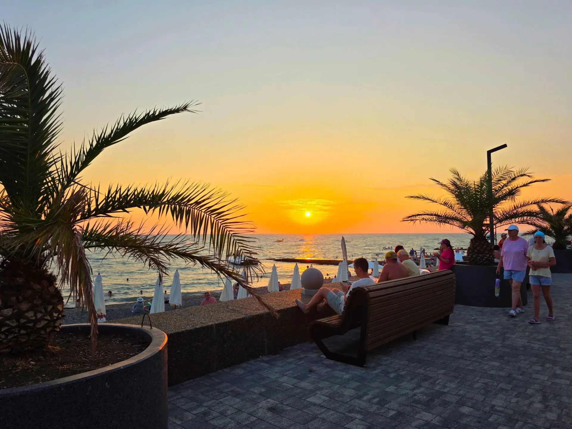 Закат в Адлере прямо сейчас 🤩