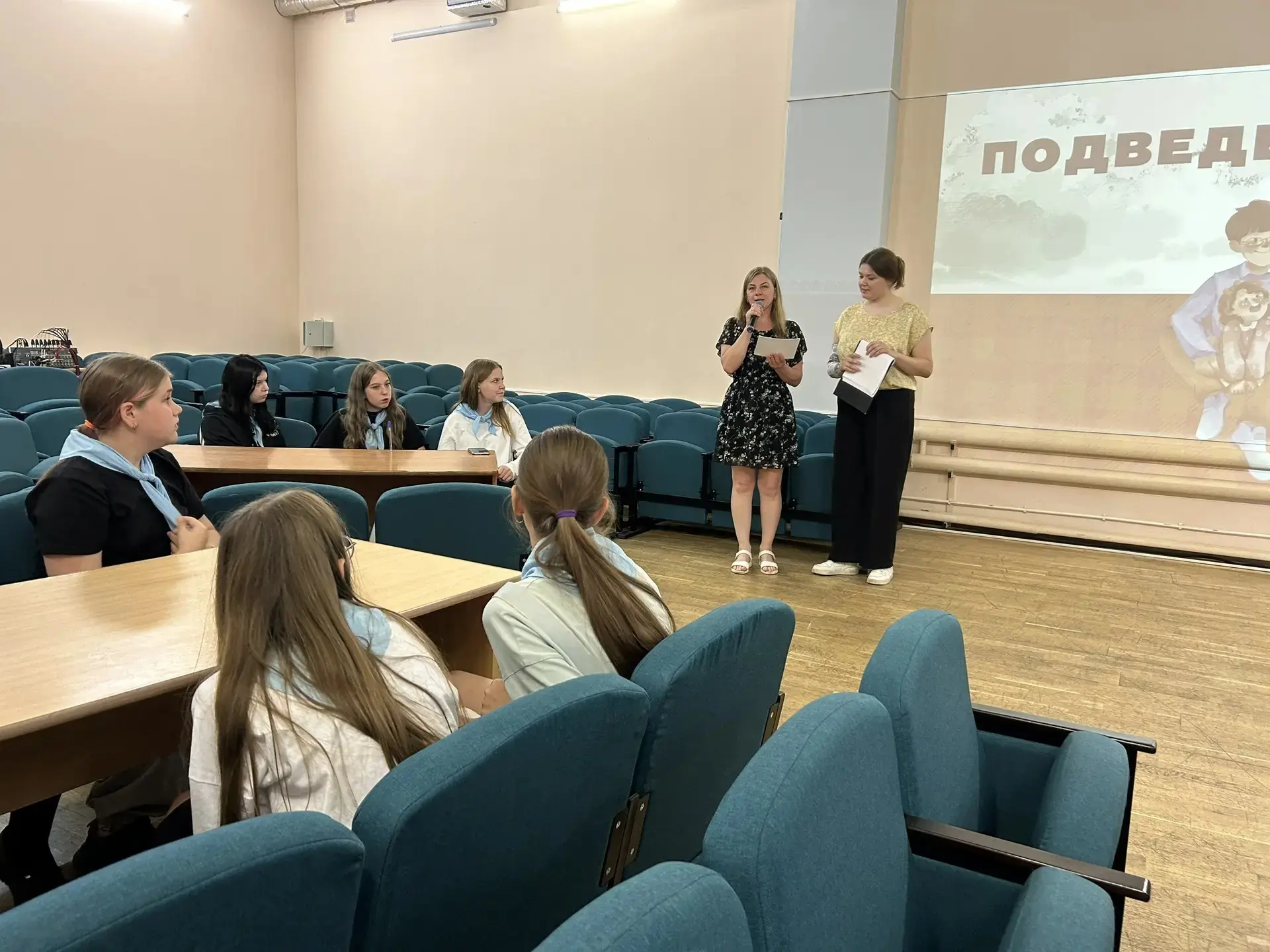 Привет всем! Сегодня наши замечательные "Капельки" отправились в гости в Заречный дом культуры, и эт