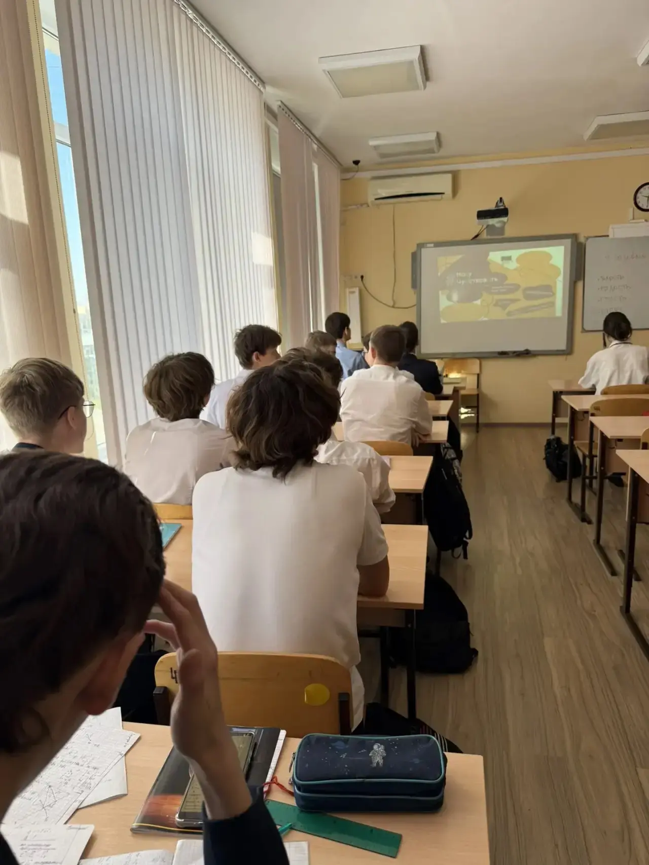 На этой неделе в нашей гимназии прошла акция «Могу чувствовать»🫶  Вместе с психологом Черемновой Вер