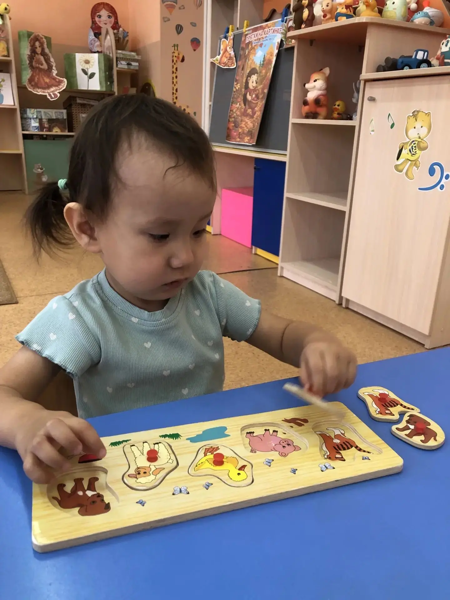☀️ День игр в «Капельках» прошел на ура! 🧩 Сегодня тренировали логику и мелкую моторик...