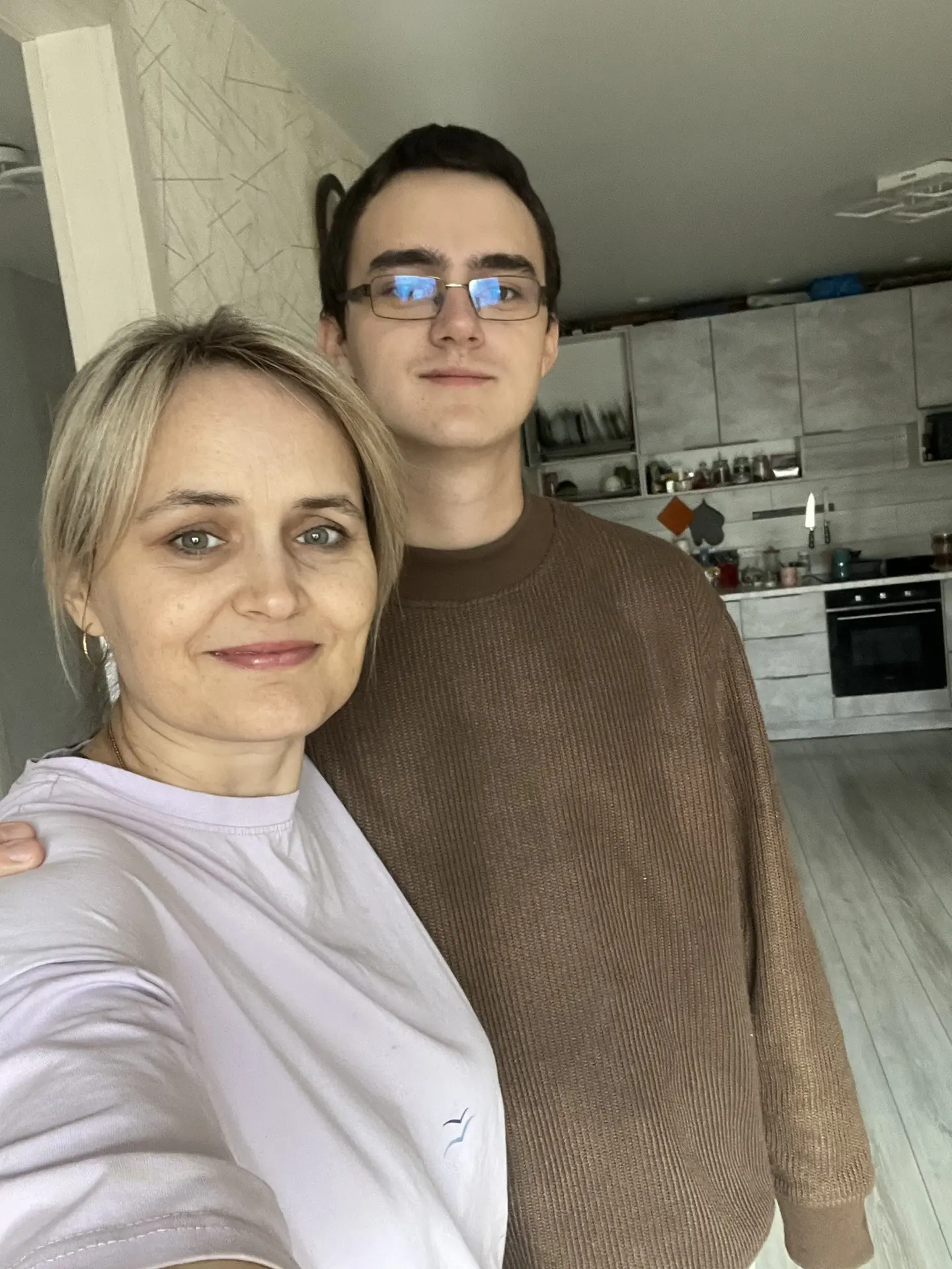 Артём в гости заехал)