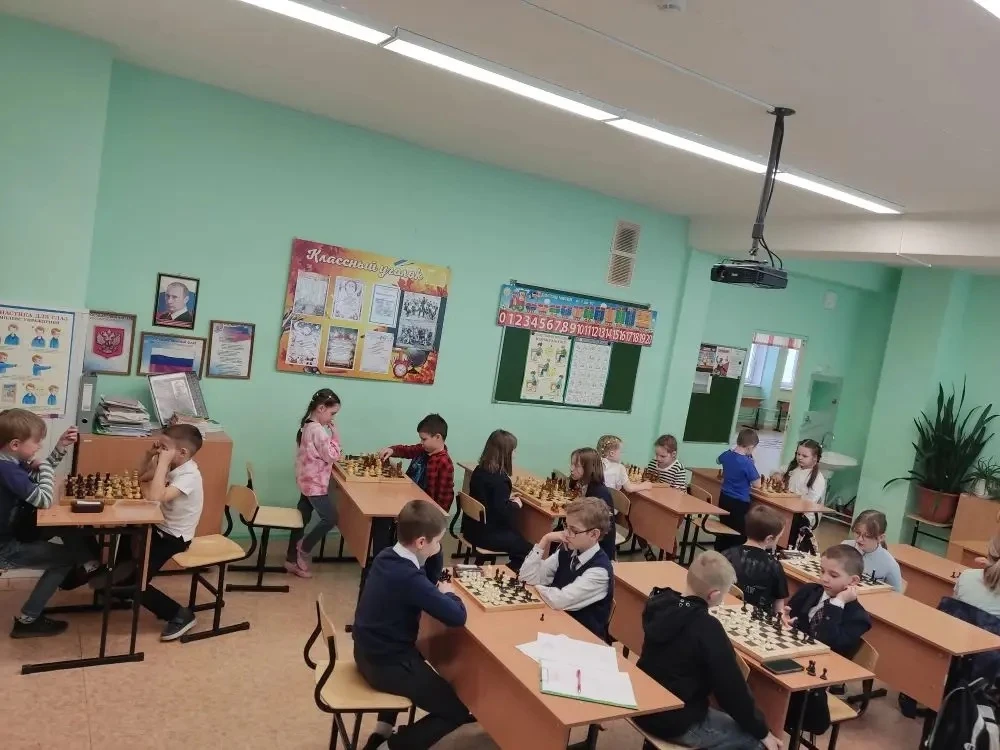♟️С 4 по 8 мая в Лицее № 5 проходил Открытый шахматный турнир, посвящённый Дню Победы.  🌟 В интеллек