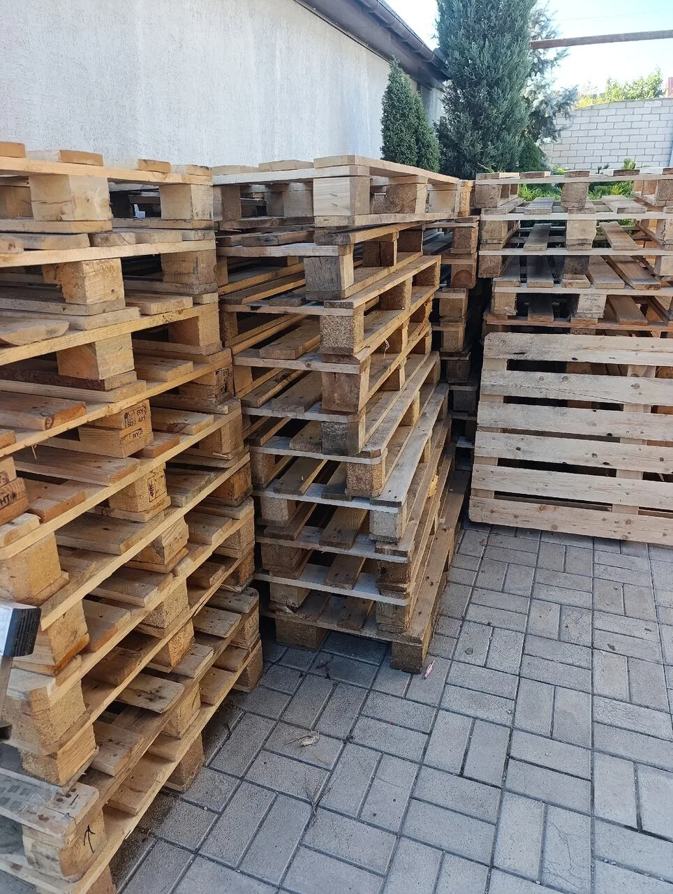 Продам поддоны б/у, 70 штук, Макеевка, 100 р.