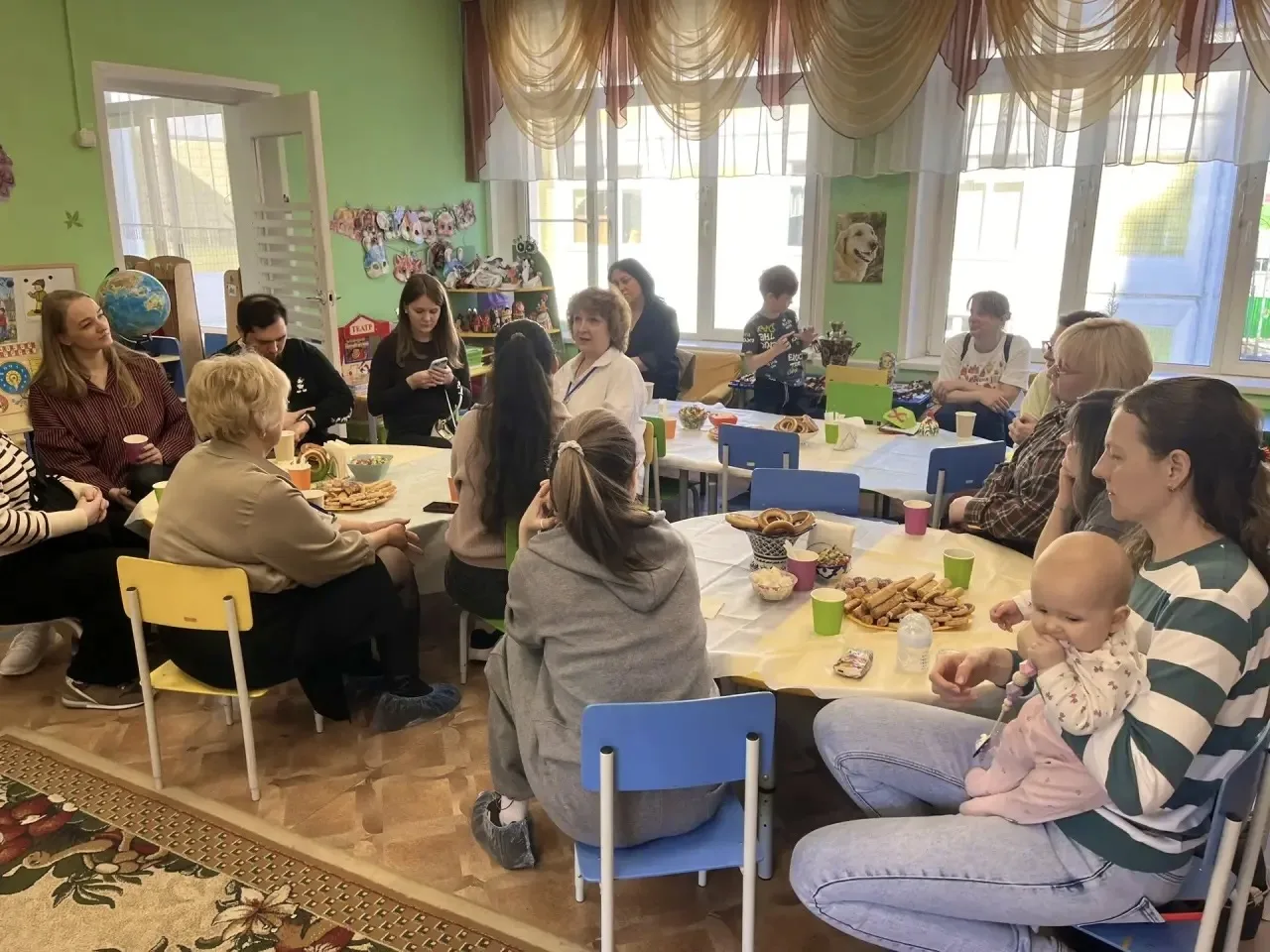 Пока рабочая неделя в самом разгаре, предлагаем вспомнить, как прошли наши выходные.   В дошкольном 
