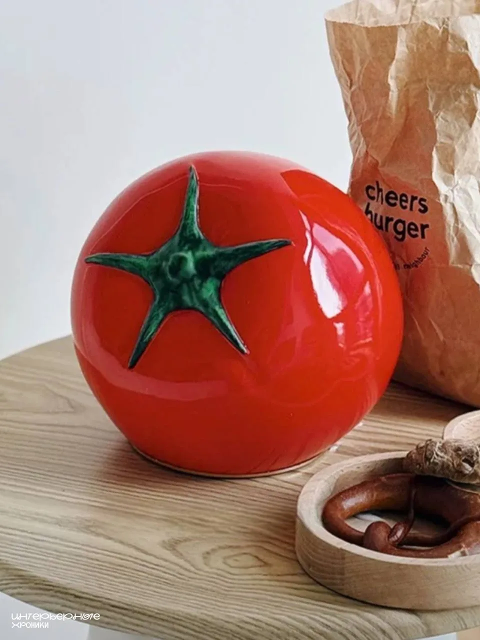 Сочная и очень необычная лампа🍅