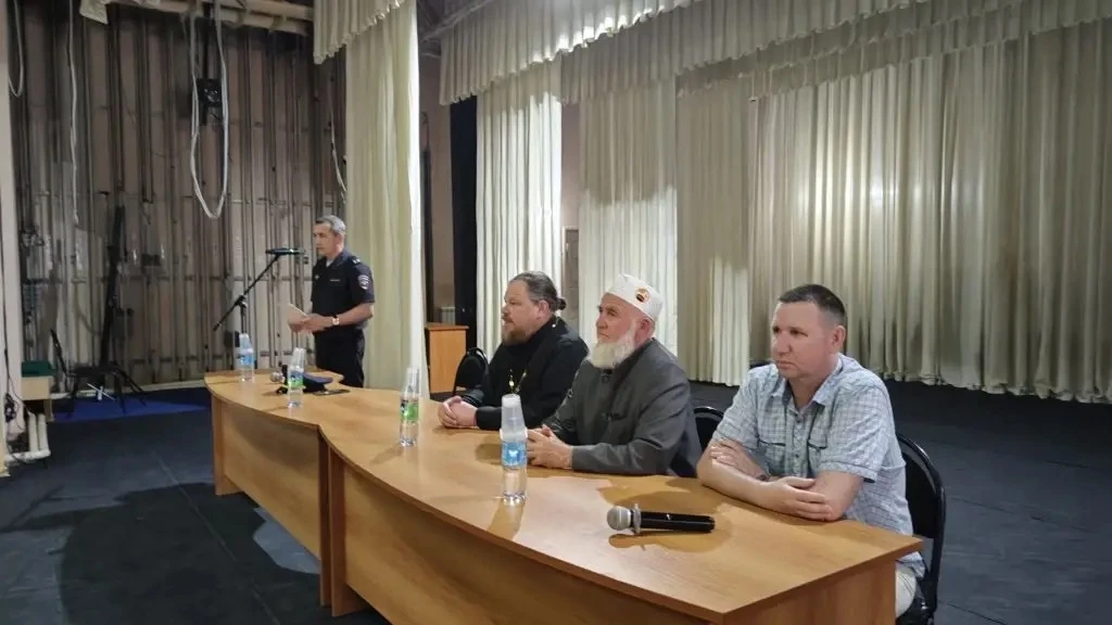 В рамках безопасного поведения в сети Интернет, со студентами  техникума прошел цикл ле...