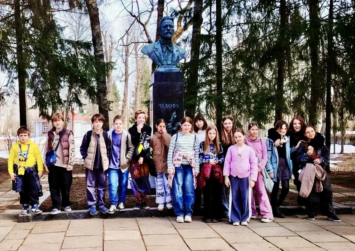 📚 Литературное путешествие 5В  Весенние каникулы — это не только отдых, но и отличные открытия 💫 5В 