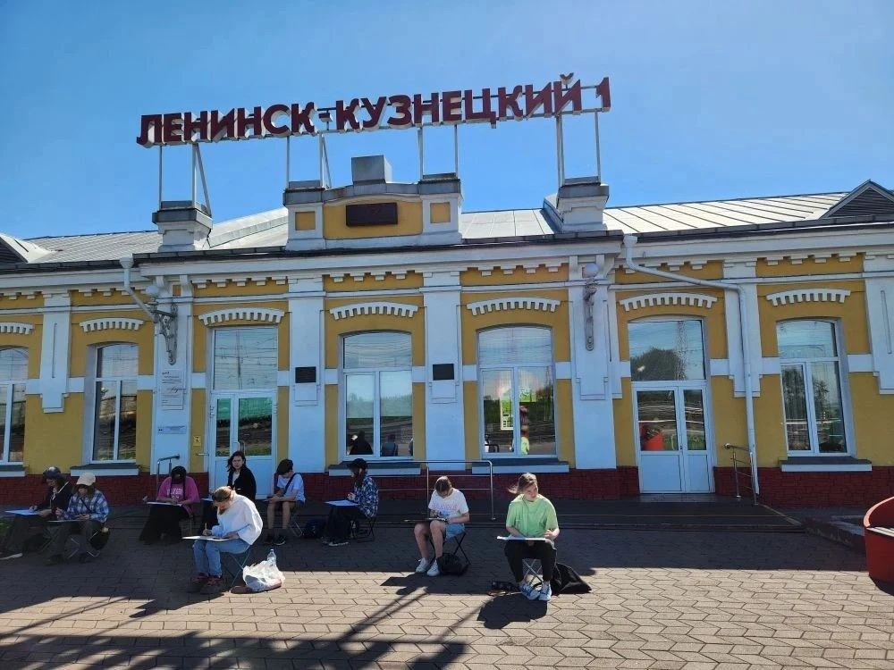 🏭🎨 Промышленный пейзаж глазами третьеклассников!