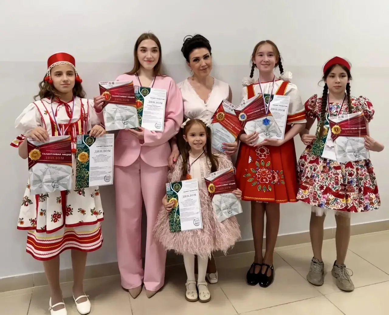 ⭐️ Гордость Лицея №2: победа на международном конкурсе!