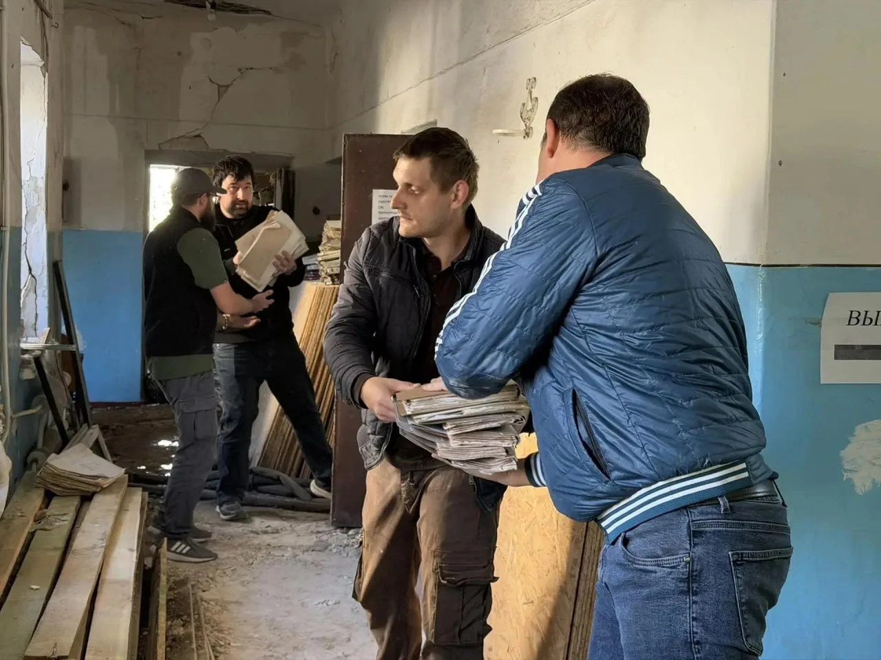 ⚡️ Семь многоэтажек и городской архив повреждены после ночной атаки БПЛА на Первомайск