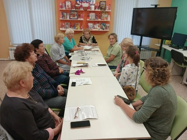 25 августа в Центральной городской библиотеке состоялось очередное заседание ЛИТО «Буйс...