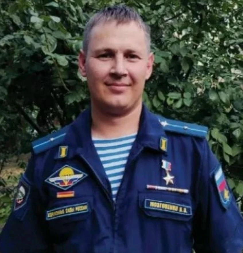 Он отбил ФПВ дрон рукой и спас восемь жизней 
 
Дрон летел прямо на боевую машину. Вооружение повреж