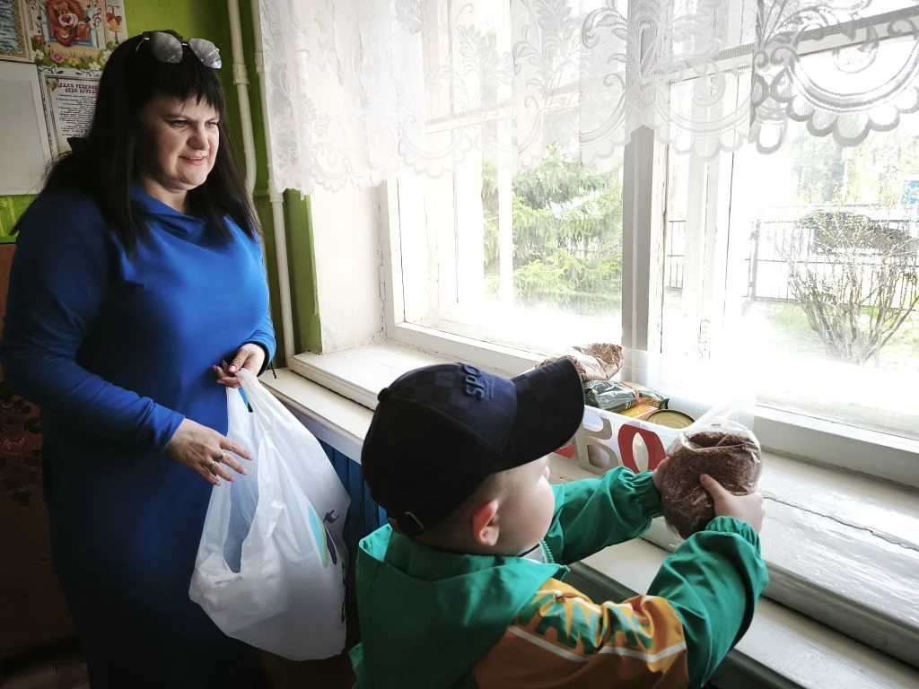 Начали сбор продуктовой посылки для участников СВО. Хорошее начало положила семья Самос...