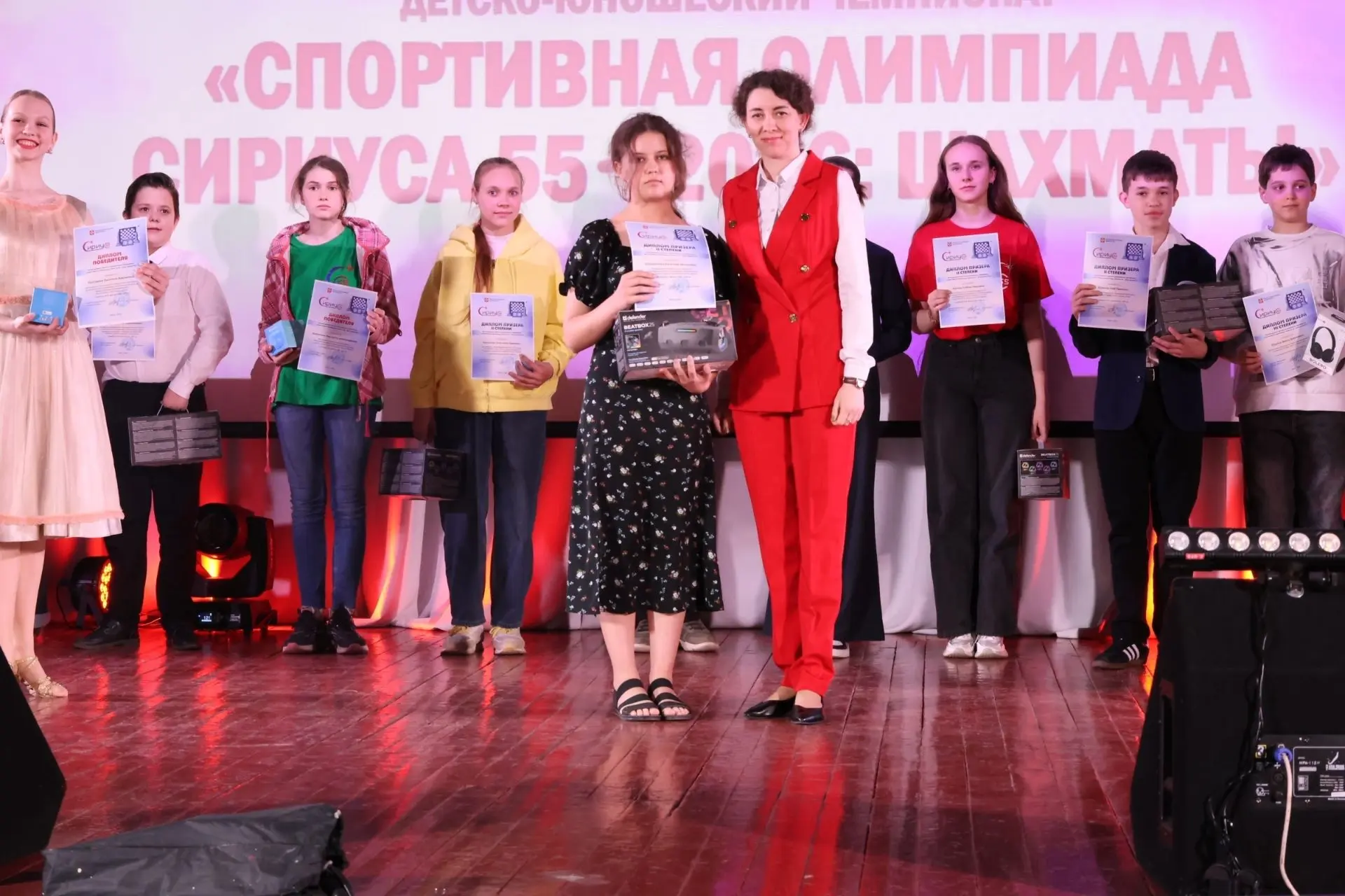 Сириус 55. Давайте познакомимся! Ежегодные конкурсы, олимпиады и турниры регионального центра "Сириу