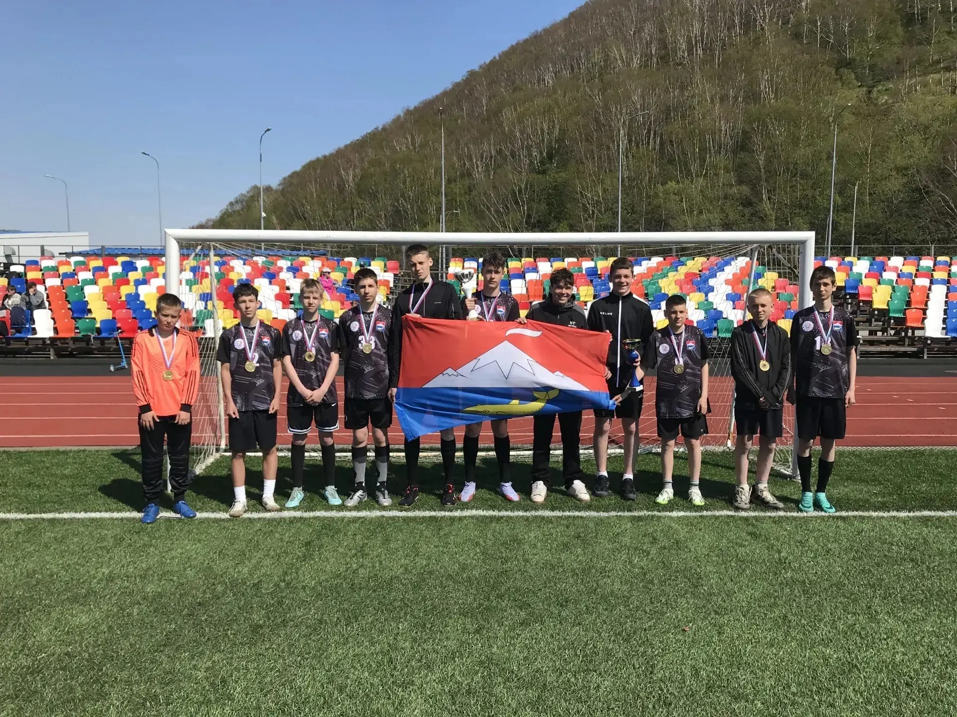 ⚽️ Соревнования по футболу «Кожаный мяч» в Камчатском крае! 🌟

С 1 по 8 июня 2026 года на футбольны