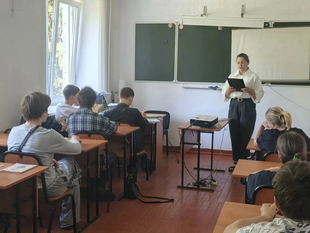 🆕Сегодня специалисты комплексного центра провели важную встречу со студентами Колосовс...