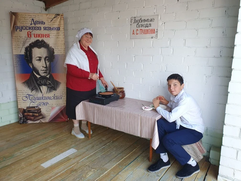В преддверии Дня рождения А. С. Пушкина Межпоселенческая центральная библиотека распахн...