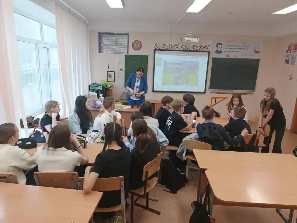 🌲В рамках проекта проекта «Эконаставники Первых: живые тропы Югры» 21 и 22 мая в нашей школе прошли 
