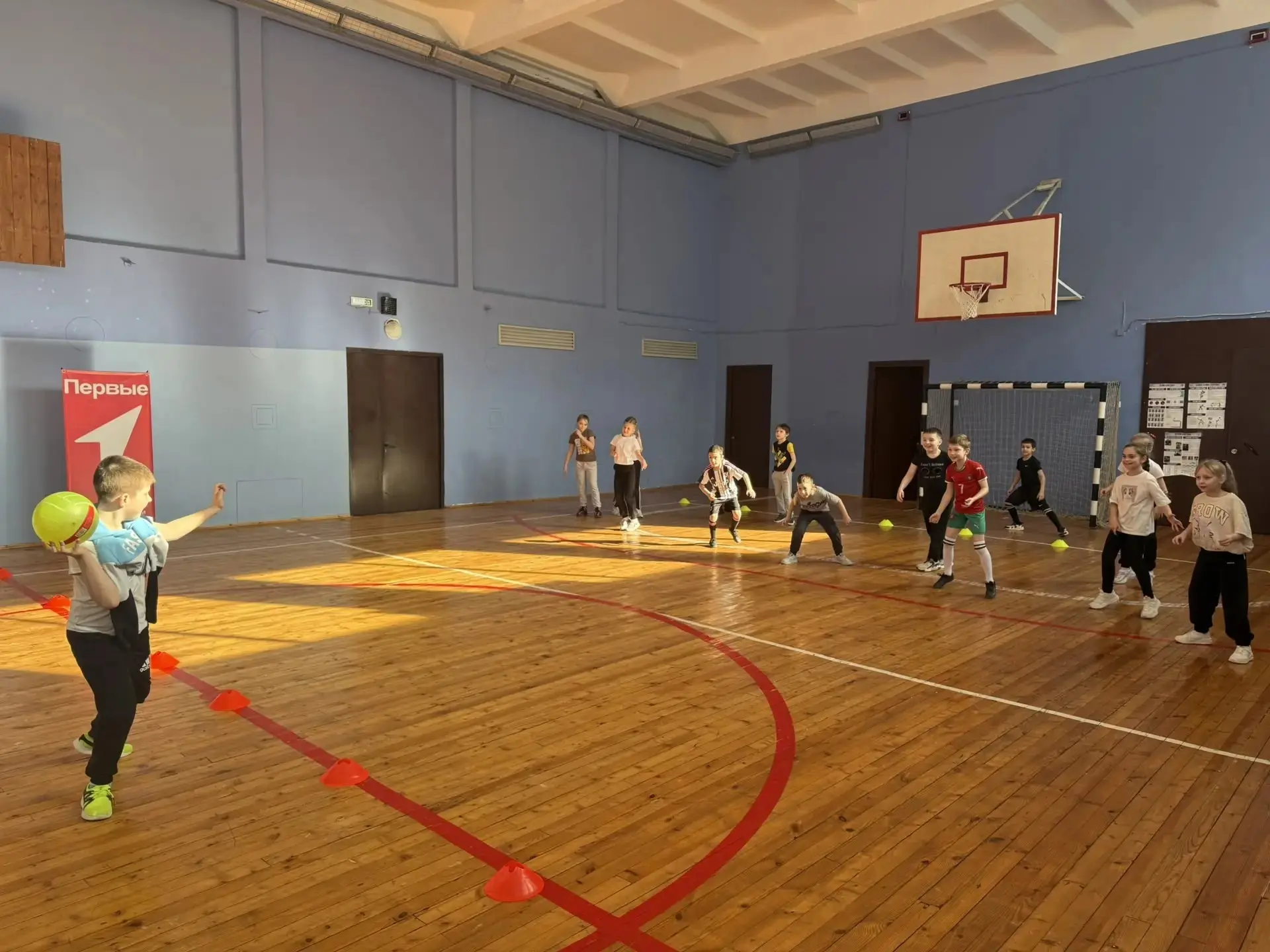 «Дворовым играм быть»: наши ребята вспомнили вышибалы! 🏐⚡  В рамках Всемирного дня здоровья и всерос