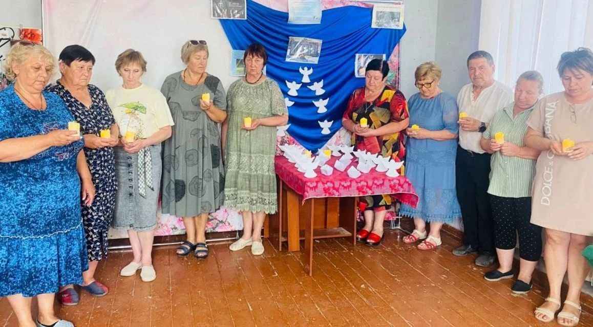 24.07.2026 года в  МБУ «Новотроицкий ДК им. Леси Украинки»  прошла памятная акция "Ангелы Донбасса",