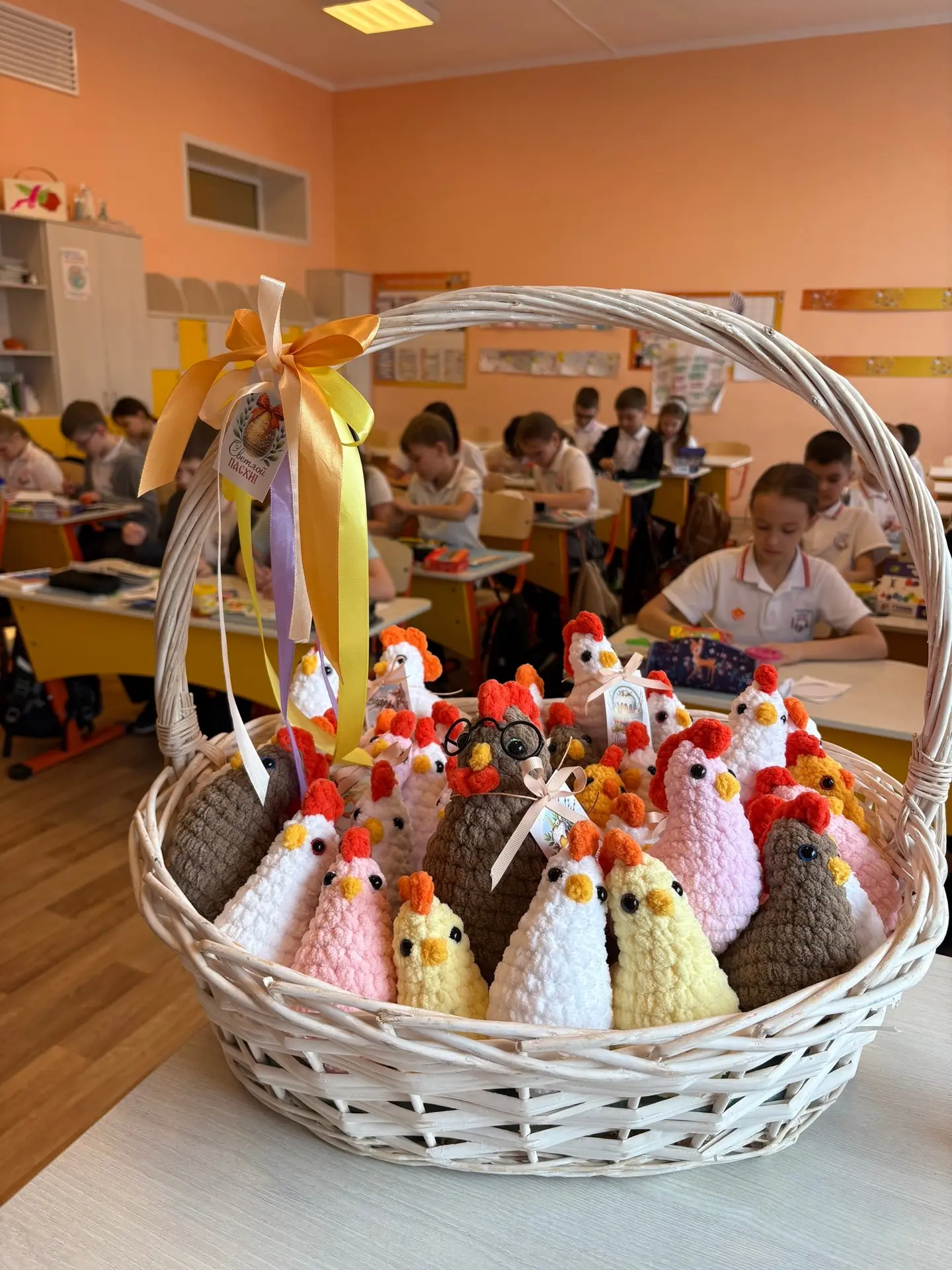 🐣 Светлой Пасхе - добрые традиции!   🪺 Накануне светлого праздника Орлята 3 «А» класса не просто игр