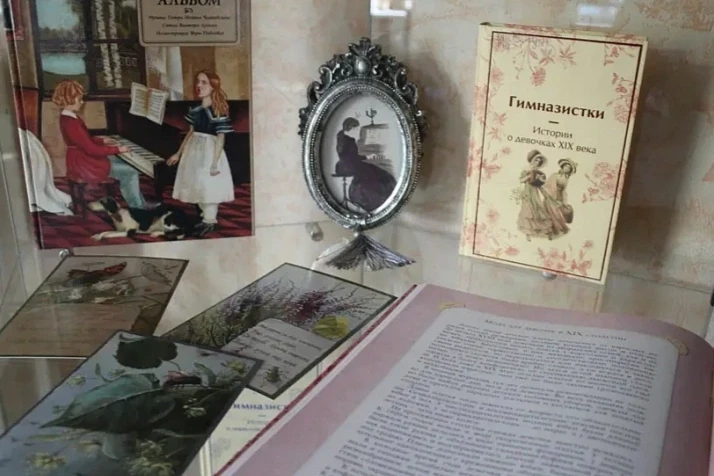 Барнаульцы могут посетить книжную выставку «Золотая пора Детства» 

Выставка «Золотая пора Детства» 