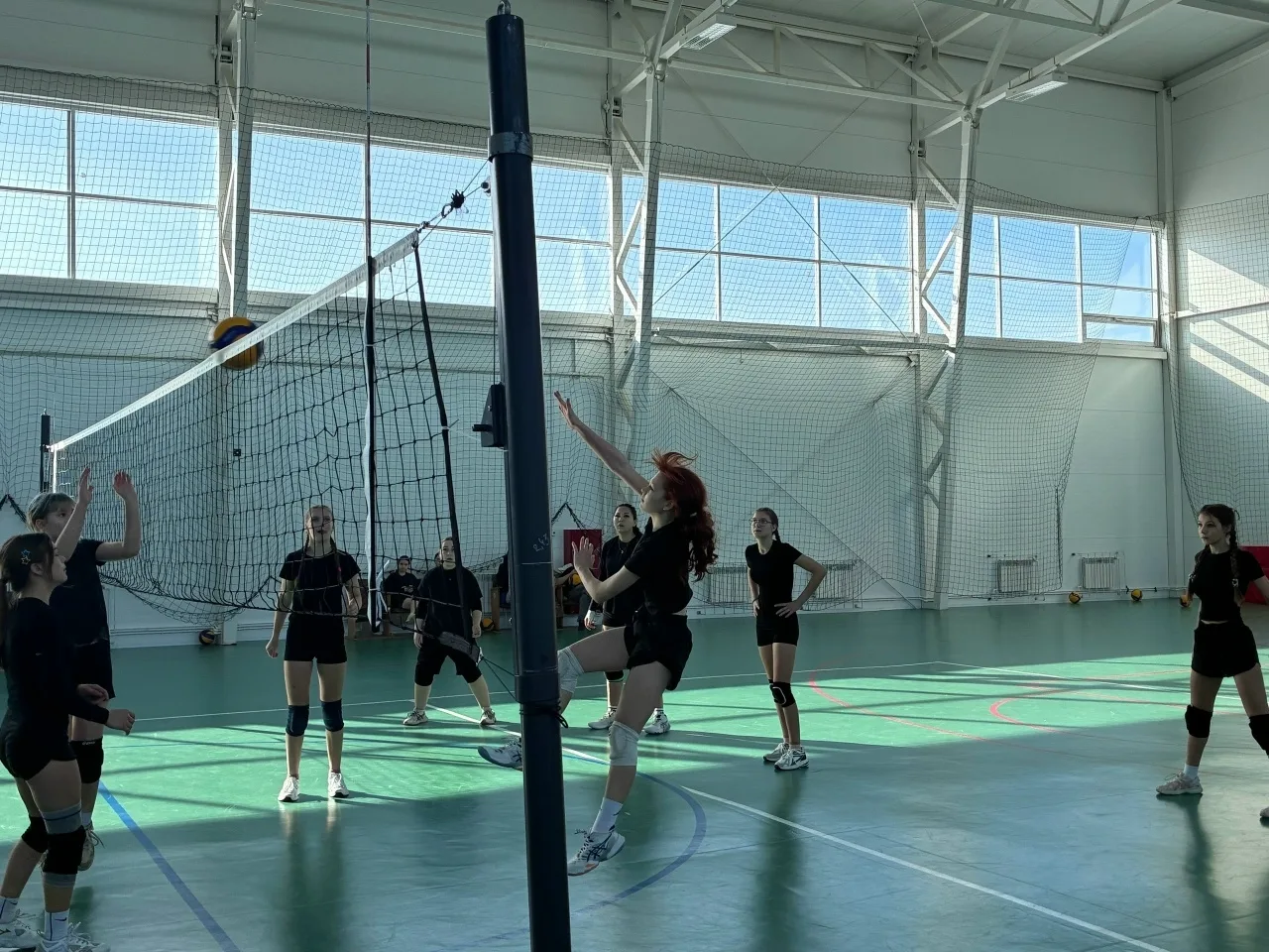 🏐🏐6 февраля в универсальном спортивном зале МБУ «ОФОК» состоялись соревнования по вол...