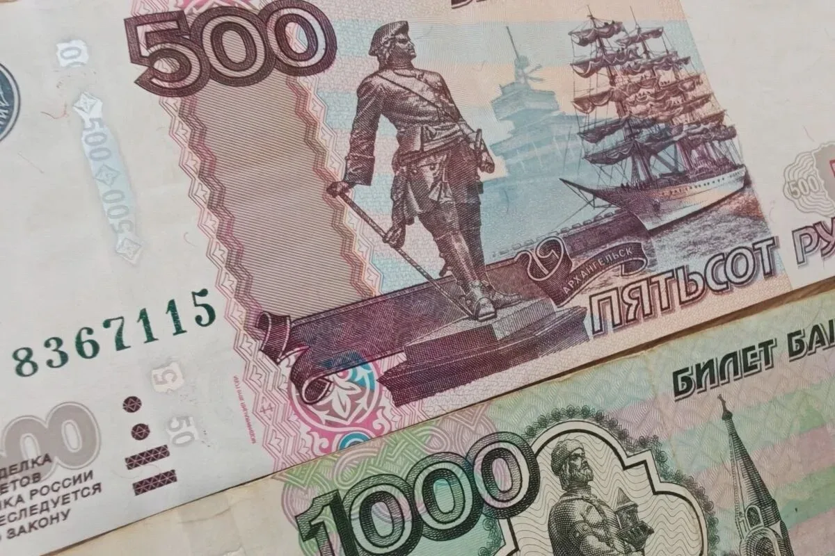Суд постановил вернуть деньги за гарнитур