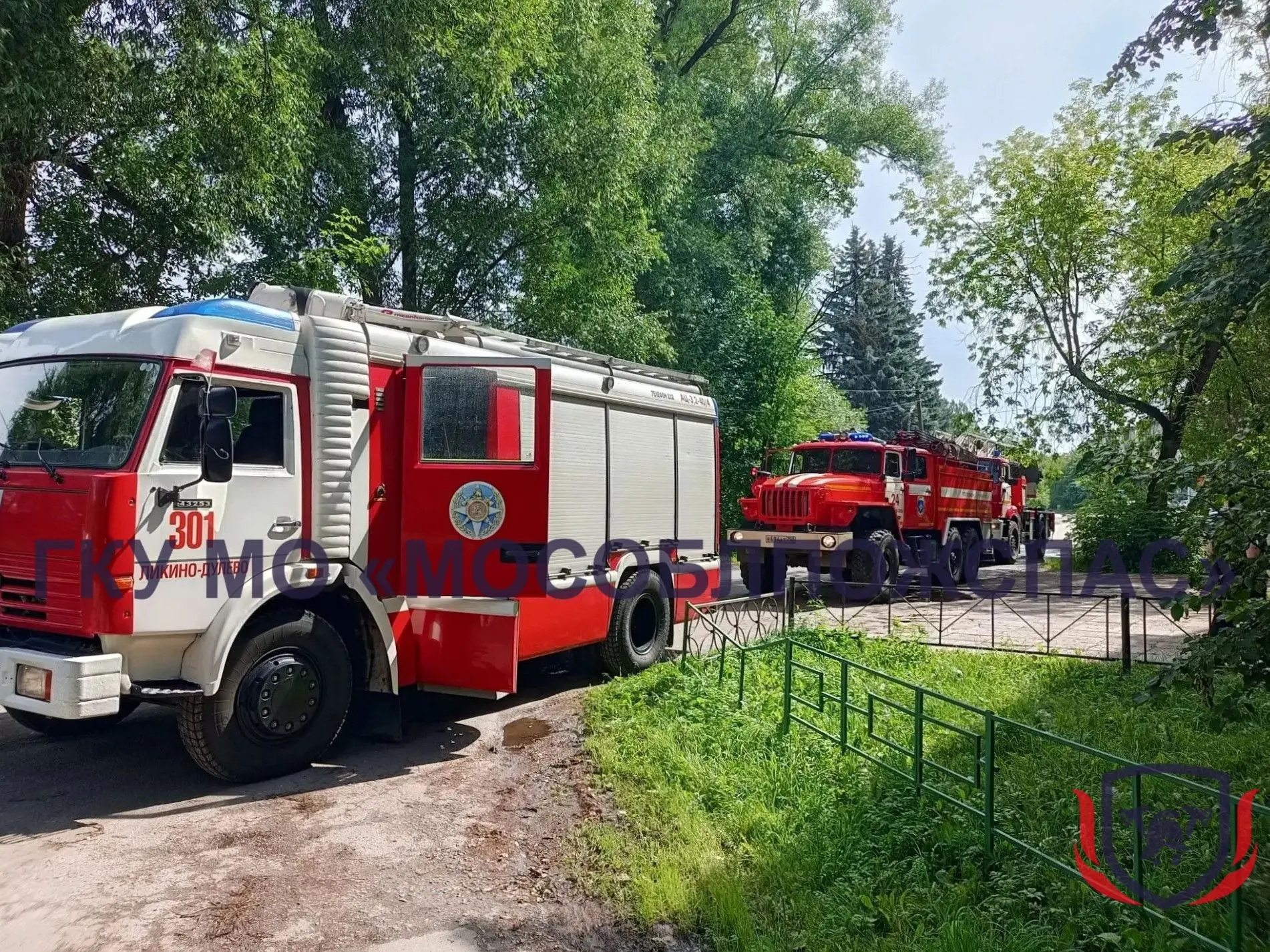 🔥 Огнеборцы потушили пожар в многоквартирном доме в городе Дрезна