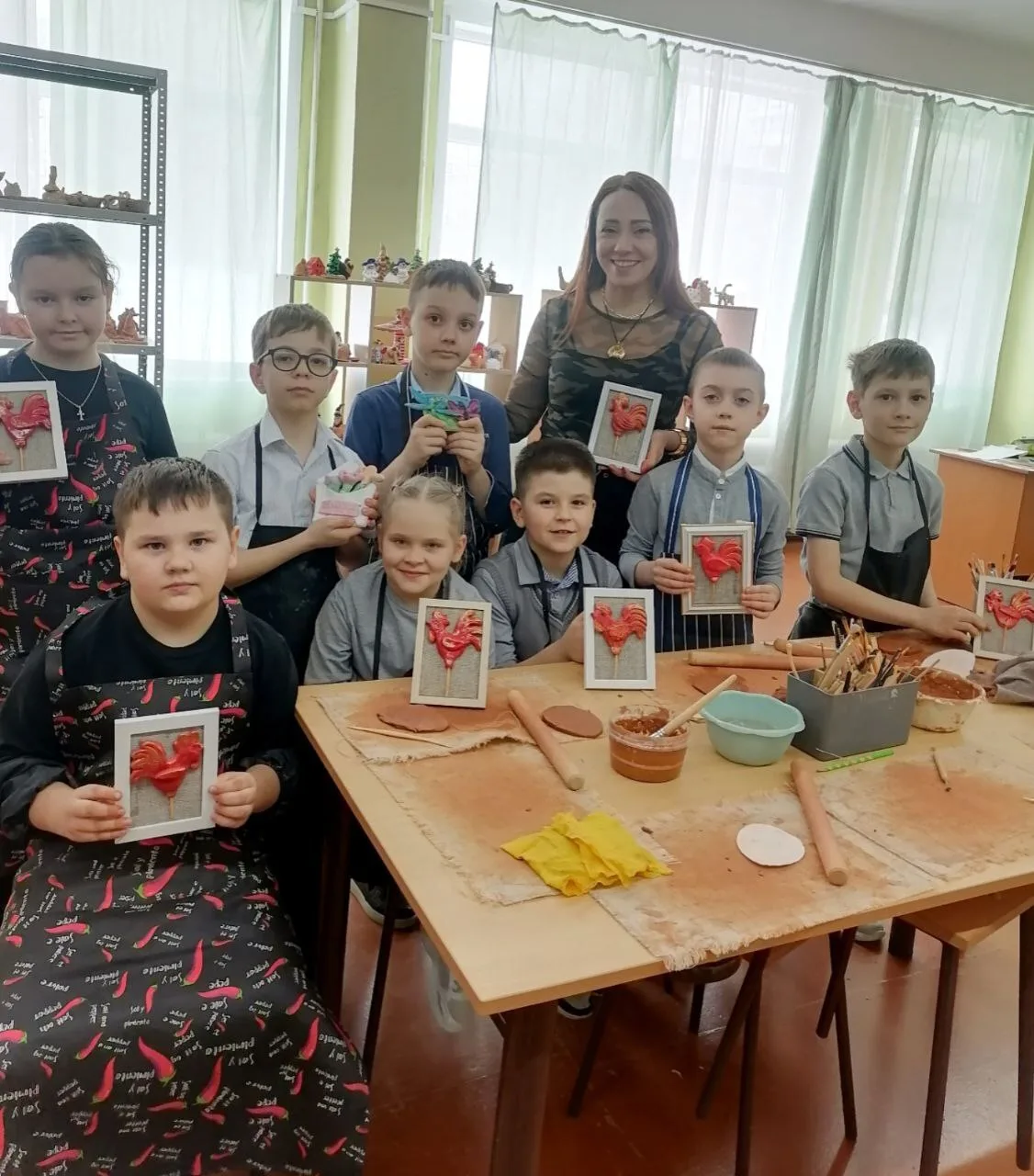 К 8 Марта — с любовью и глиной! ❤️  Учащиеся гончарной студии «Жар‑птица» приготовили для своих мам 