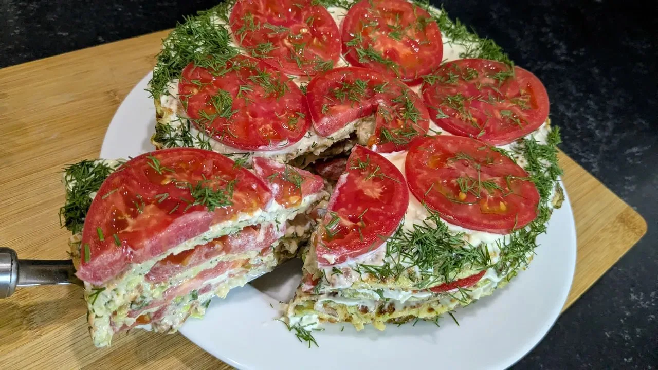 ТОРТ ИЗ КАБАЧКОВ С ПОМИДОРАМИ — ЯРКО И АППЕТИТНО!