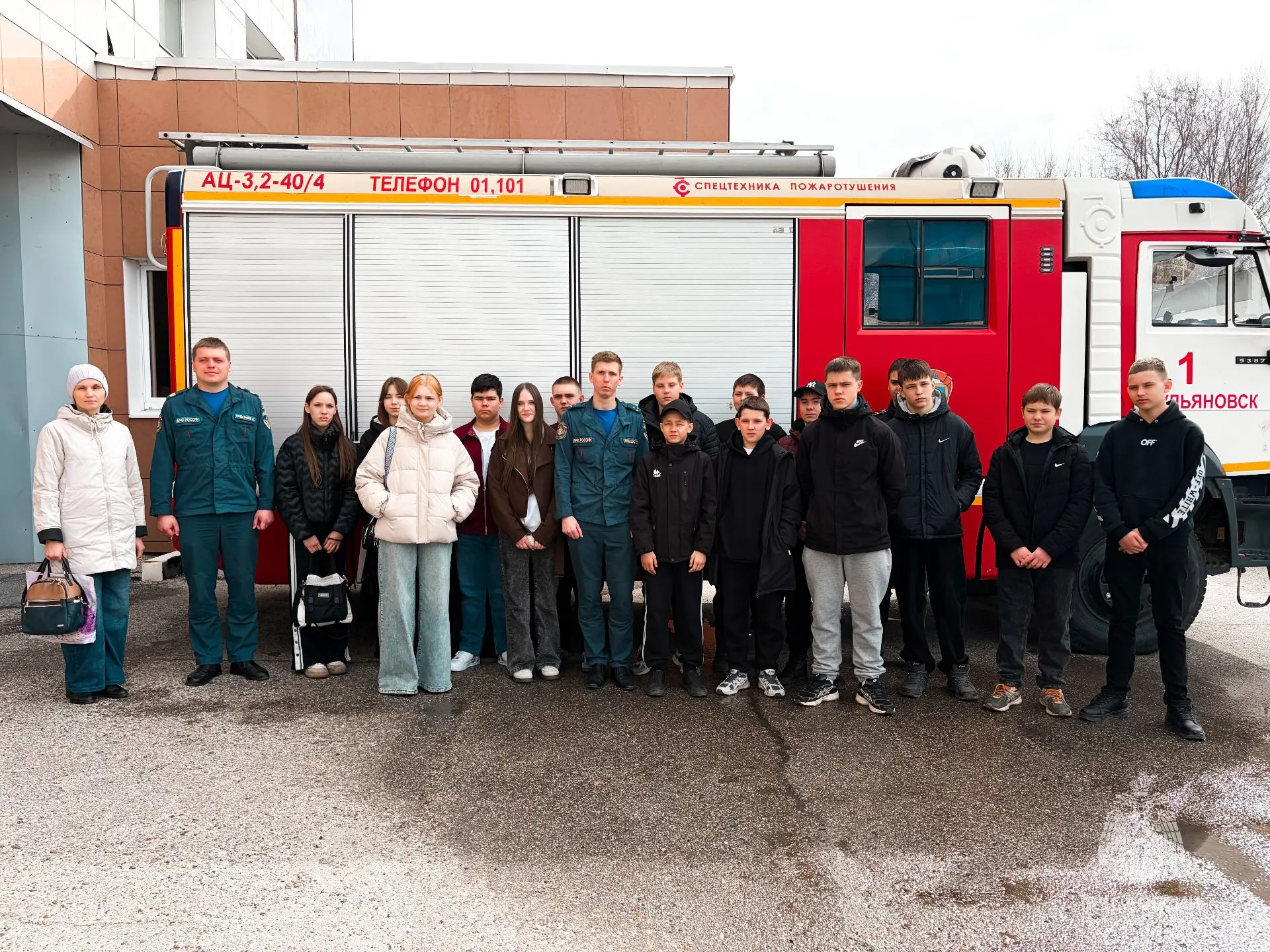 🧑‍🚒Школьники узнали, как проходят рабочие будни огнеборцев  Для учеников Тетюшской средней школы был