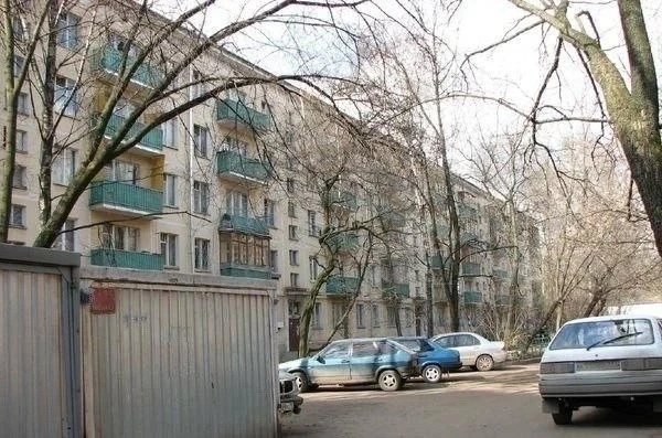 Обычный московский дворик 📷 Фёдора Полетаева в 2007-м году.