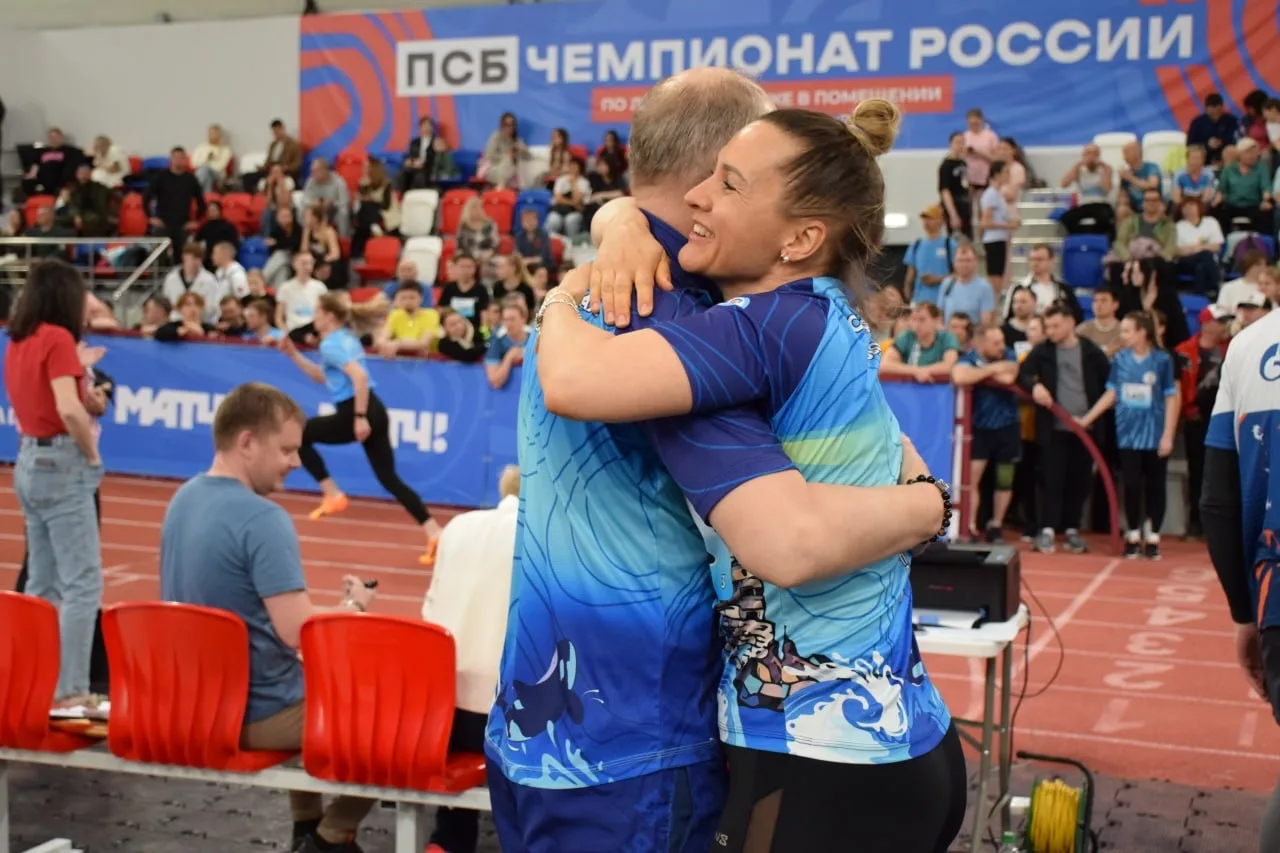 В Южно-Сахалинске прошла легкоатлетическая эстафета на Кубок Городской Думы 🏆  Впервые событие состо